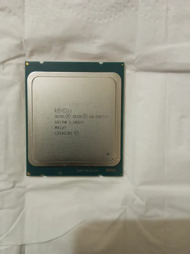 Xeon 2667 V2 (3.3 GHZ) 08 Core 16 threads &  Xeon E5-2650 v2  2.6 GHZ