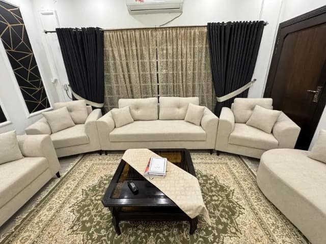 Sofa Set 7 Seater with Deewan Table
