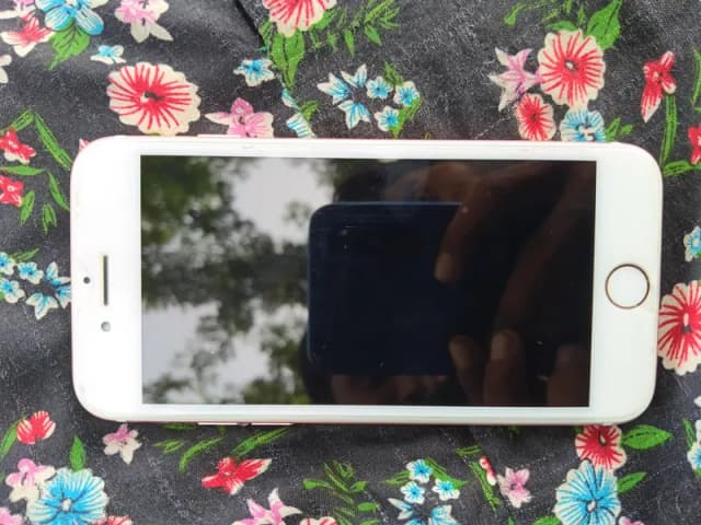 Apple iPhone 7