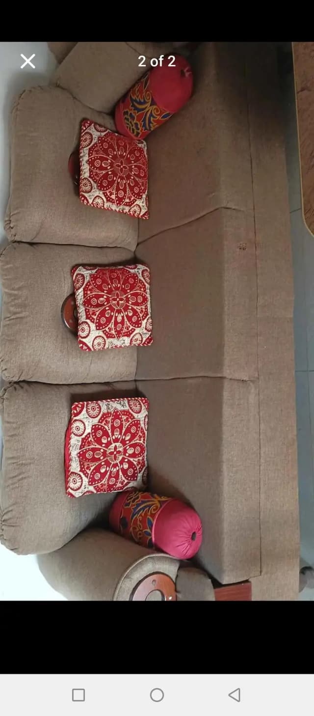 5 seaters sofa
