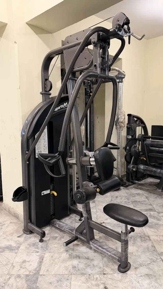 Sports art gym unit slightly used USA import-Gym Machine For Sale -