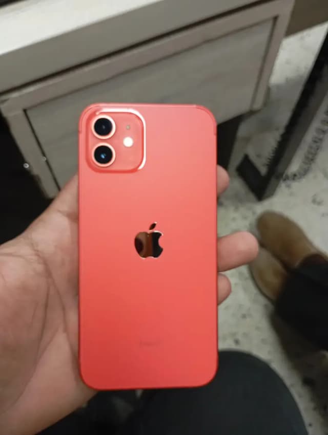 Apple iPhone 12