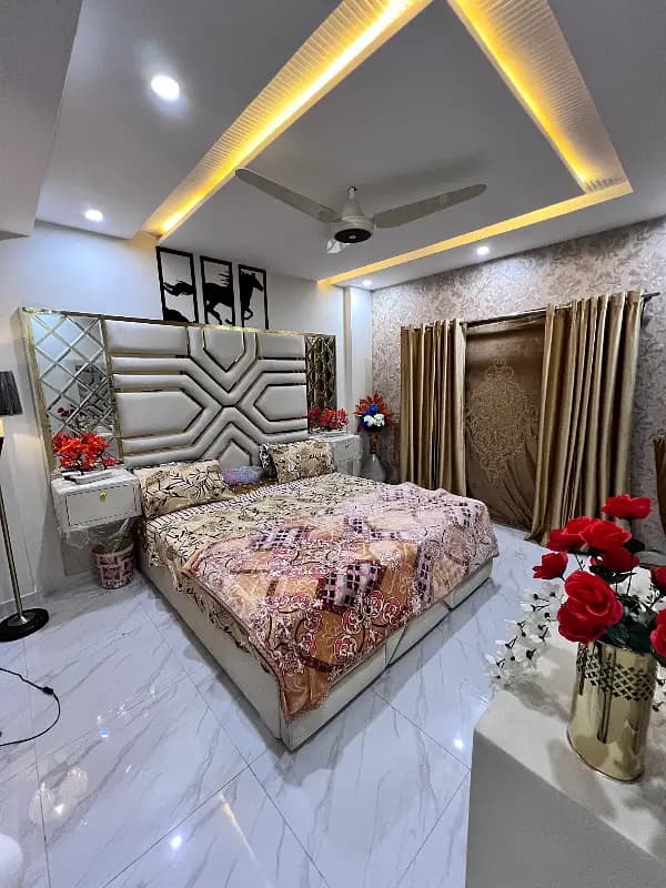 1 bedroom apartment daily basis rent per in bahria town Lahore