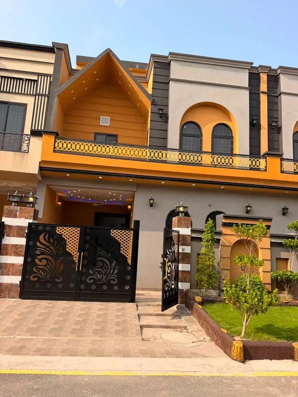 5 Marla Brand New House Available For Sale