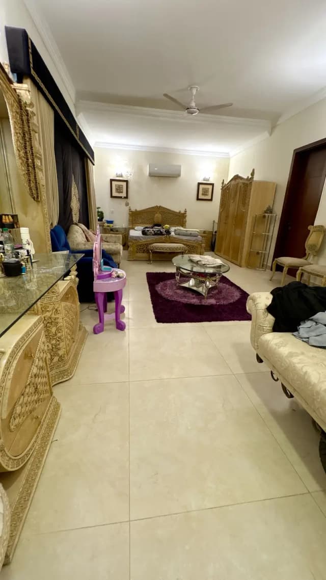 FULLY RENOVATED 500 SQ YARDS VILLA FOR SALE