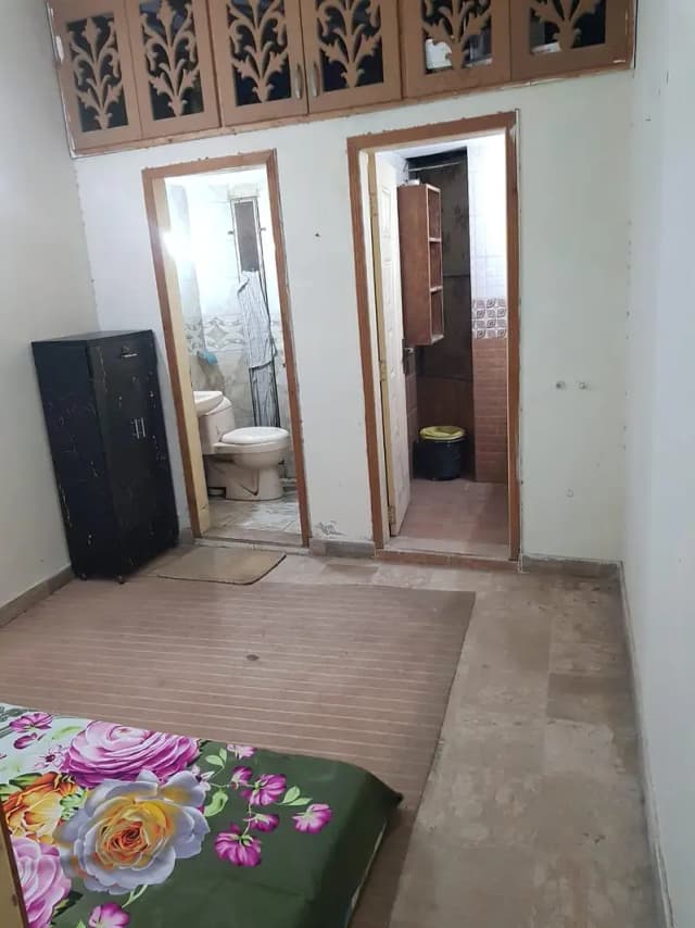 1 bed apartment with kitchen and washroom