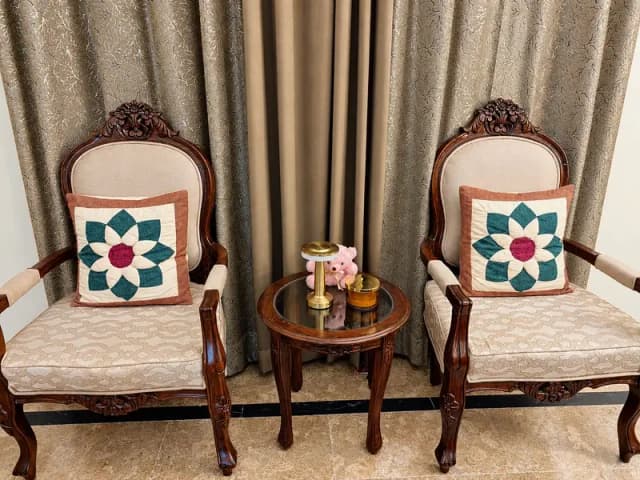 Coffee set chairs 2 arm chairs plus round table (room set)