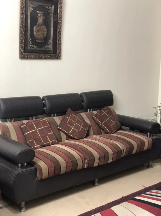 7 seater sofa set with center table