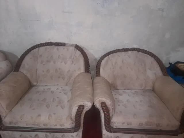 5 seater sofa set urgent sale