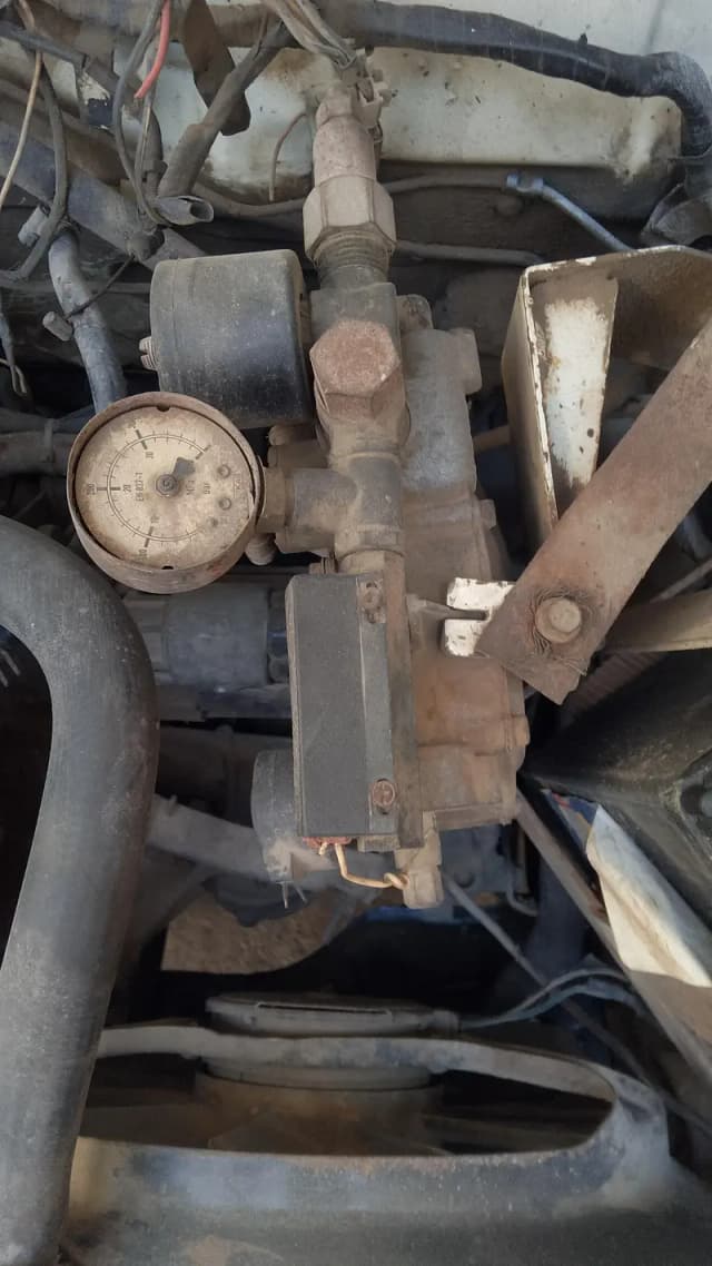 Suzuki mehran original company fitted cng kit