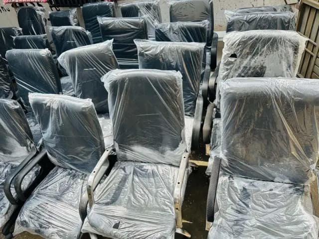 Ambase Lot Mall 24 Revolving Chairs available New Candition