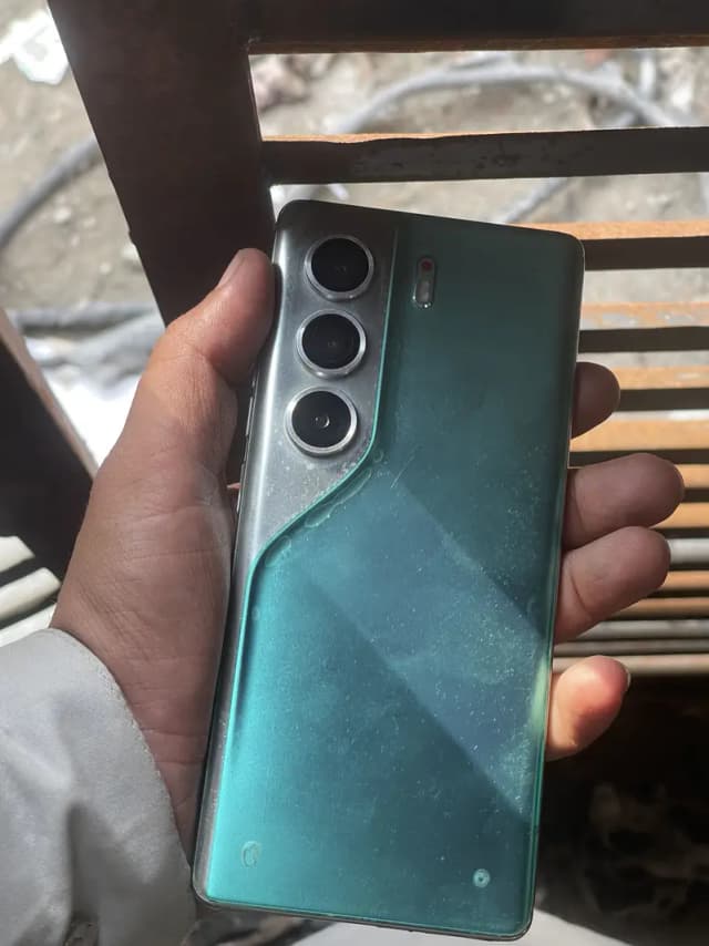 Tecno CAMON 40 Pro